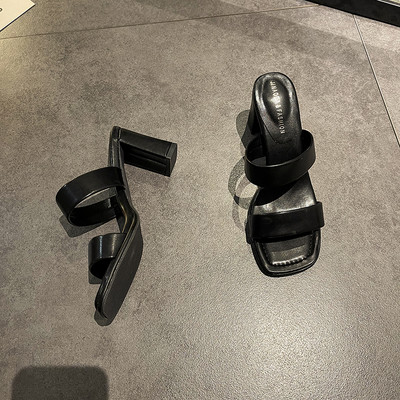 Γυναικείες έκο δερμάτινες παντόφλες με τακούνι πάχους 7 cm