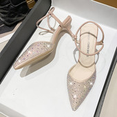 Stiilsed naiste teravatipulised kivide ja rihmaga kingad