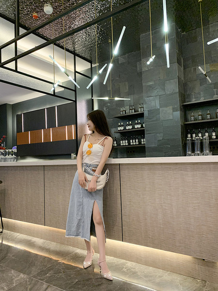 Stiilsed naiste teravatipulised kivide ja rihmaga kingad