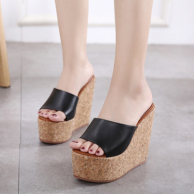 Νέο μοντέλο γυναικείες παντόφλες με υψηλή πλατφόρμα 13,5 cm