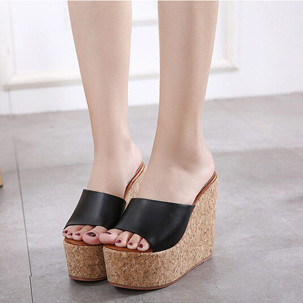 Νέο μοντέλο γυναικείες παντόφλες με υψηλή πλατφόρμα 13,5 cm