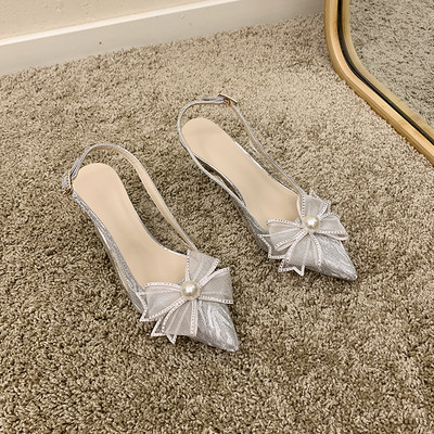 Pandla ja paelaga naiste kingad