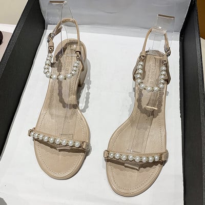 Γυναικεία σανδάλια με πέρλες και χαμηλό τακούνι - 5 cm