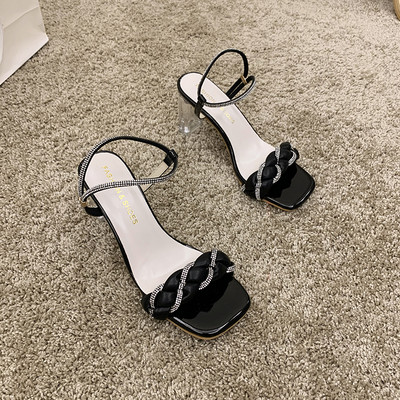 Γυναικεία σανδάλια με τακούνι 7 εκατοστά και διακοσμητικές πέτρες