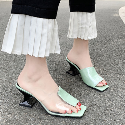 Naiste kandilised kanna ja läbipaistva osaga sussid