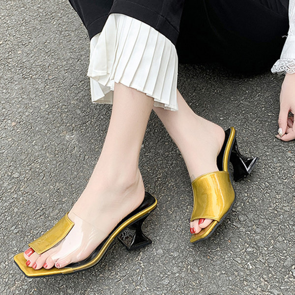 Naiste kandilised kanna ja läbipaistva osaga sussid