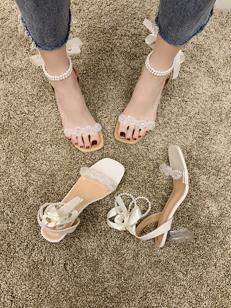 Pärlirihmade ja paelaga naiste sandaalid