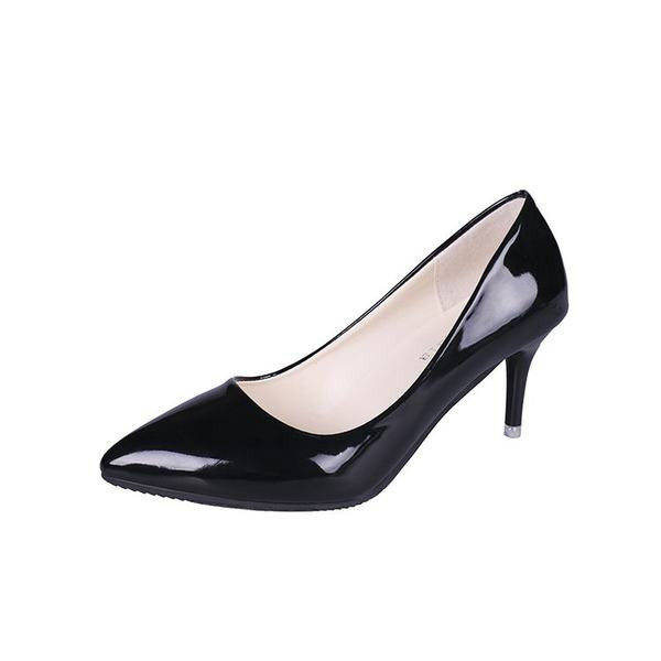 Elegantsed naiste lakknahast kingad mitmes värvitoonis - teravatipuline mudel