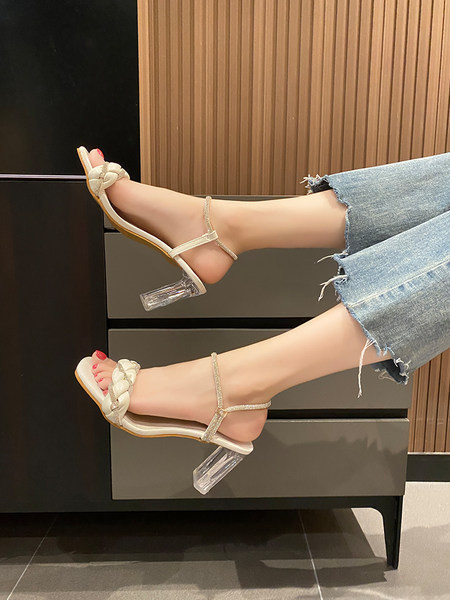 Naiste paksu läbipaistva kontsaga ja kaunistuskividega nahast sandaalid