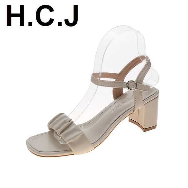 Γυναικεία faux δερμάτινα σανδάλια σε τρία χρώματα