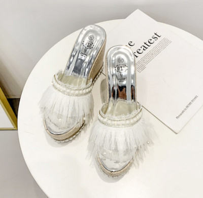 Νέο μοντέλο γυναικείες παντόφλες με πέρλες και τούλι σε ασημί και χρυσό χρώμα