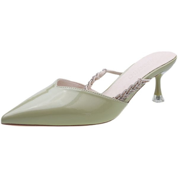 Γυναικείες μυτερές παντόφλες με λεπτό τακούνι