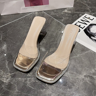 Γυναικείες παντόφλες σε τρία χρώματα με διάφανό τακούνι