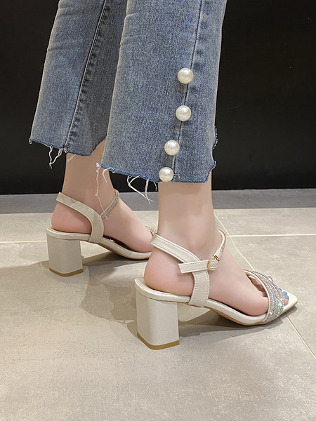 Γυναικεία σανδάλια με διακοσμητικές πέτρες και τακούνι  6 cm