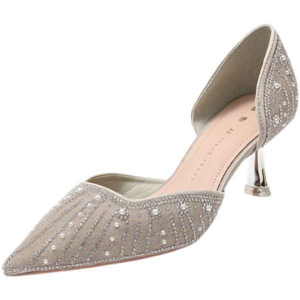 Κομψά γυναικεία παπούτσια με δικοσμητικές πέτρες και τακούνι