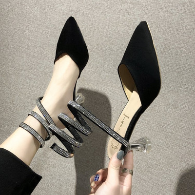 Κομψά γυναικεία παπούτσια με διάφανό ταούνι  και λεπτά λουράκια με διακοσμητικές πέτρες