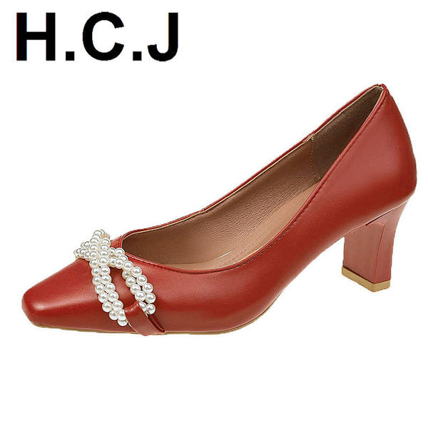 Γυναικεία έκο δερμάτινα παπούτσια με κορδέλες από πέρλες