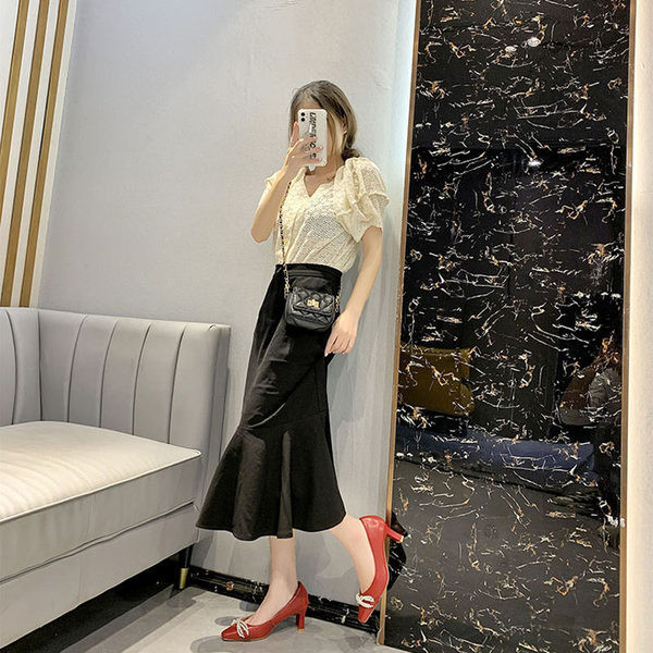 Γυναικεία έκο δερμάτινα παπούτσια με κορδέλες από πέρλες