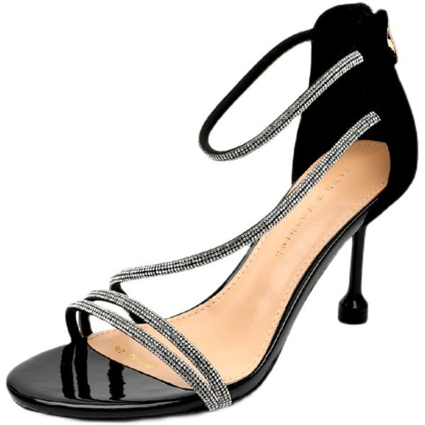 Γυναικεία κομψά σανδάλια με τακούνι και διακοσμητικές πέτρες