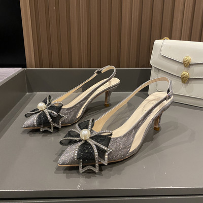 Γυναικεία παπούτσια με κορδέλα και λουράκι