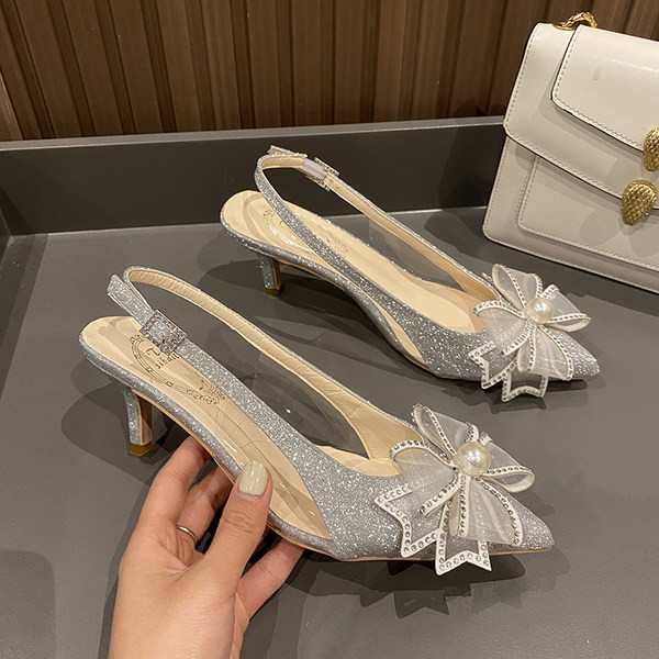 Γυναικεία παπούτσια με κορδέλα και λουράκι