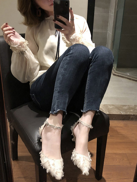 Γυναικεία παπούτσια με τακούνι  και αγκράφα με κορδόνι