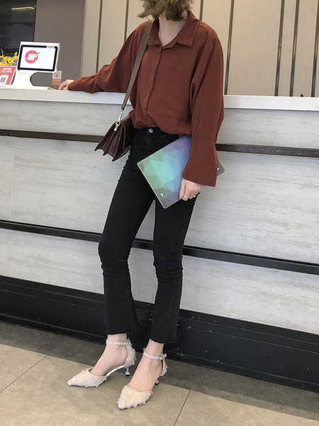 Γυναικεία παπούτσια με τακούνι  και αγκράφα με κορδόνι