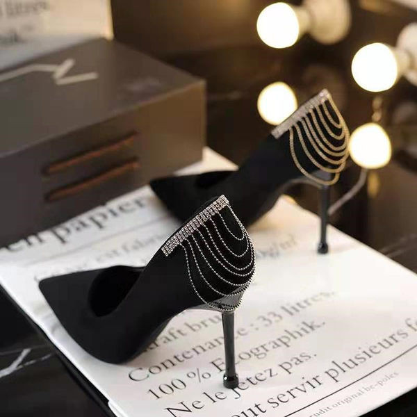 Naiste stiilsed mustad kõrge kontsaga kingad