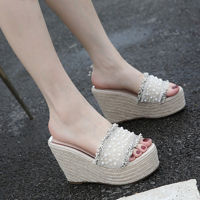 Pärlitega ja 11 cm platvormiga vabaaja naiste sussid