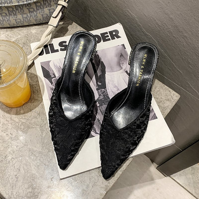 Γυναικείες καθημερινές παντόφλες - μυτερά μοντέλα