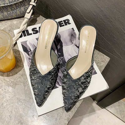 Γυναικείες καθημερινές παντόφλες - μυτερά μοντέλα