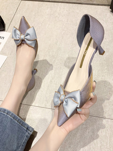 Γυναικεία παπούτσια με ψηλό τακούνι και κορδέλα