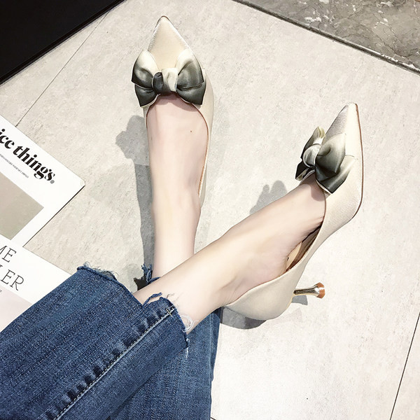 Νέο μοντέλο γυναικεία επίσημα παπούτσια με κορδέλα 3D και χρυσό τακούνι