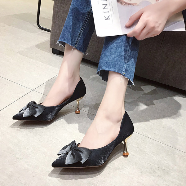 Νέο μοντέλο γυναικεία επίσημα παπούτσια με κορδέλα 3D και χρυσό τακούνι