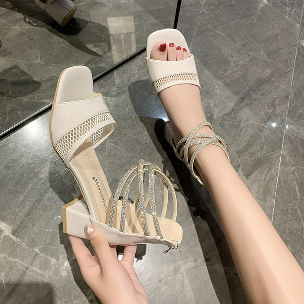 Ženske četvrtaste sandale s patentnim zatvaračem na visoku petu i ukrasnim kamenčićima