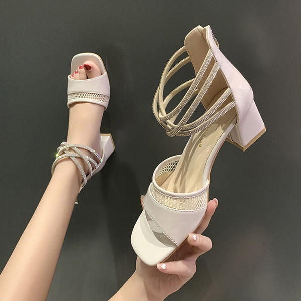 Ženske četvrtaste sandale s patentnim zatvaračem na visoku petu i ukrasnim kamenčićima