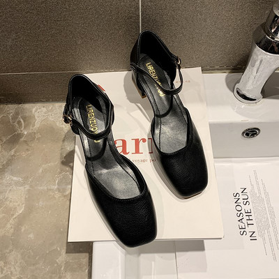 Γυναικεία έκο δερμάτινα παπούτσια σε τρία χρώματα με αγκράφα