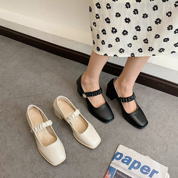 Naiste paksude kontsadega nahast kingad beeži ja musta värvi