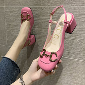 Neljas värvitoonis metallist kaunistusega naiste nahast sandaalid