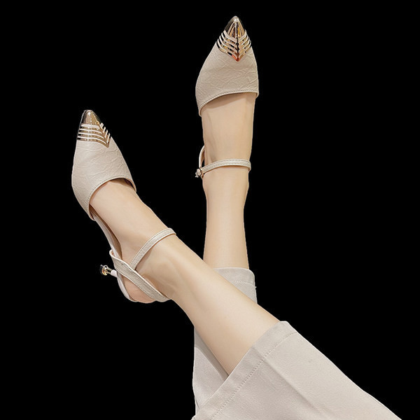 Kahes värvitoonis metallist kaunistusega ökonahast naiste kingad