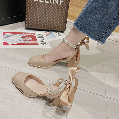 Naiste vabaajajalatsid kunstnahast pärlite ja paeltega