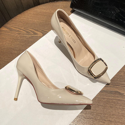 Naiste nahast kingad pandlaga ja 9,5 cm kontsaga