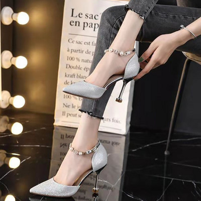 Naiste teravatipulised rihma ja pärlitega kingad