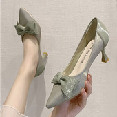 Naiste kingad kontsa ja paelaga