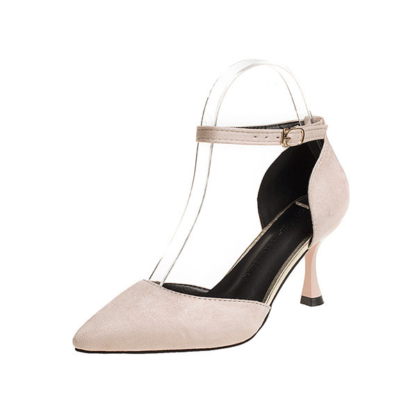 Νέο μοντέλο κομψά γυναικεία παπούτσια  από οικολογικό σουέτ με αγκράφα