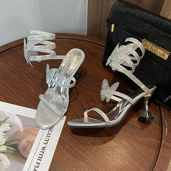 Γυναικεία σανδάλια με διακοσμητικές πέτρες και τακούνι 7,5 cm