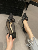 Μοντέρνα γυναικεία παπούτσια με κορδέλα - μαύρο χρώμα