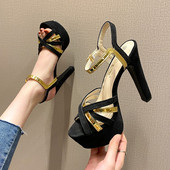 Μοντέρνα γυναικεία σανδάλια με λουράκια και ψηλό τακούνι 12,5 cm