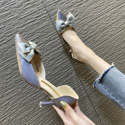 Μυτερό  μοντέλο γυναικεία παπούτσια με κορδέλα