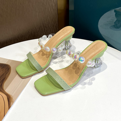 Γυναικείες παντόφλες με πέρλες διακόσμηση και τακούνι 7 cm